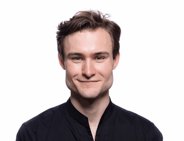 Headshot of conductor Bertie Baigent