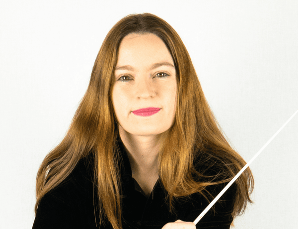 Headshot of conductor Charlotte Politi