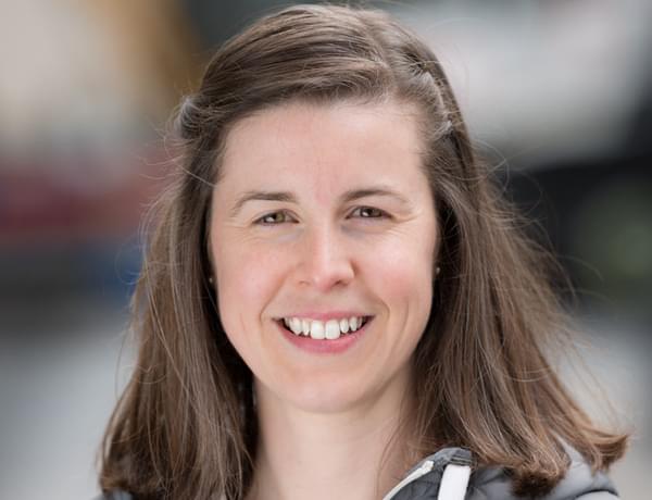 Headshot of horn player Elspeth Dutch