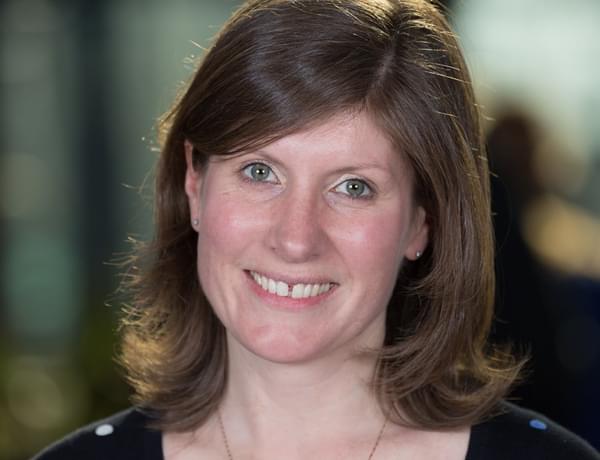 Headshot of violinist Jane Wright