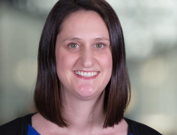 Headshot of violinist Amy Jones