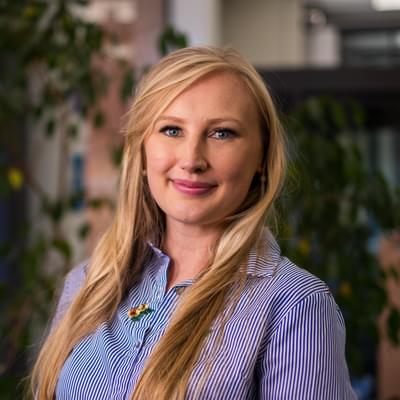 Headshot of Hollie Dunster