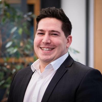 Headshot of Mark Pallett