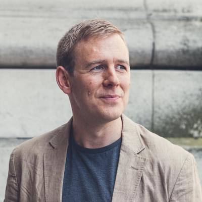 Headshot of Tom Redmond