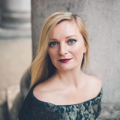 Headshot of Lucy Crowe