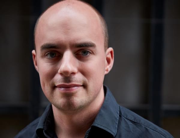 Headshot of percussionist Toby Kearney